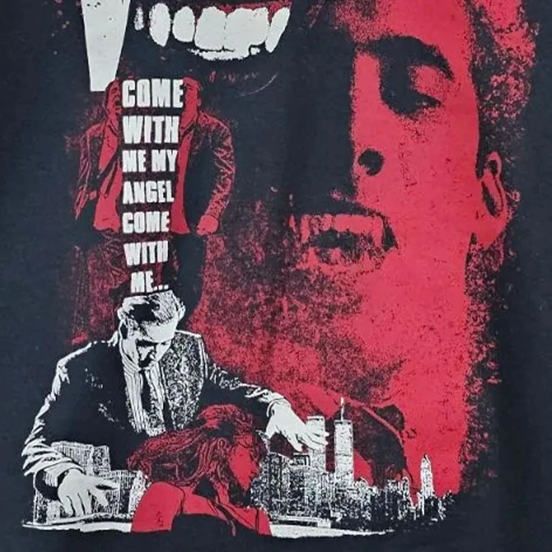 Vampire's Smooch t-shirt